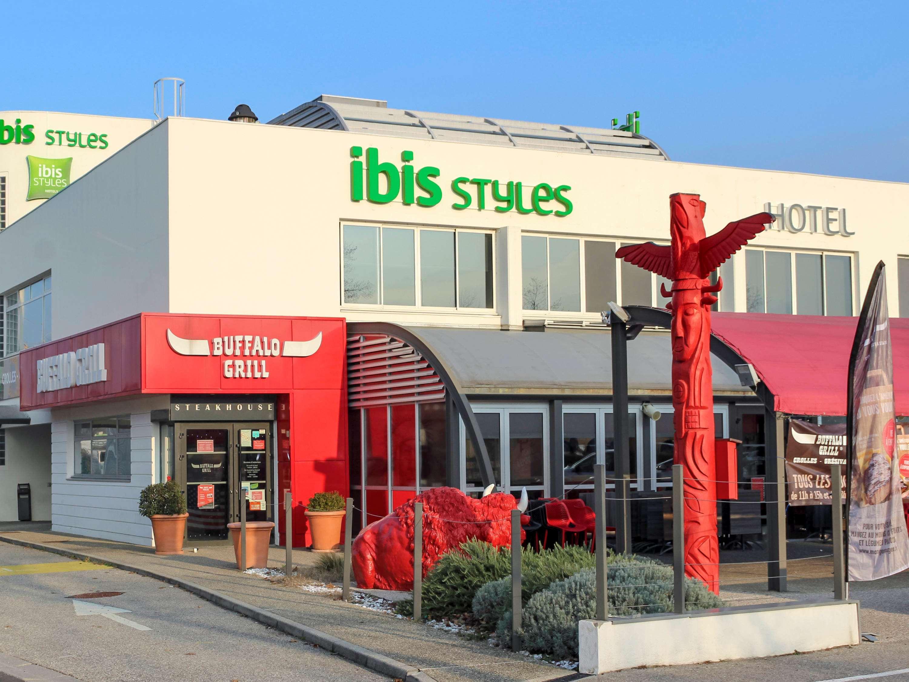 Ibis Styles Crolles Grenoble A41 Hotel Buitenkant foto